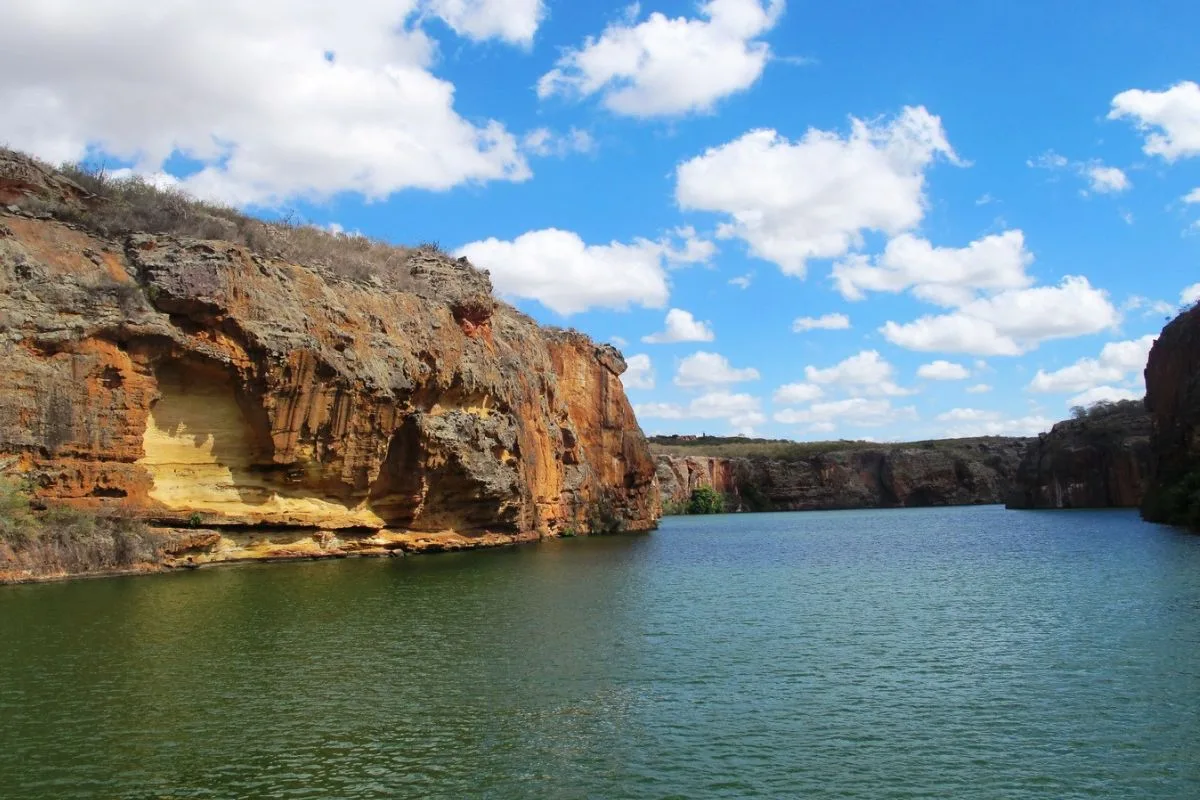 alt="usina hidrelétrica de xingó"
