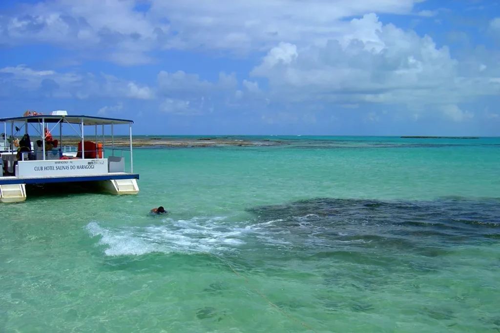Os segredos das piscinas naturais de Maragogi Galés