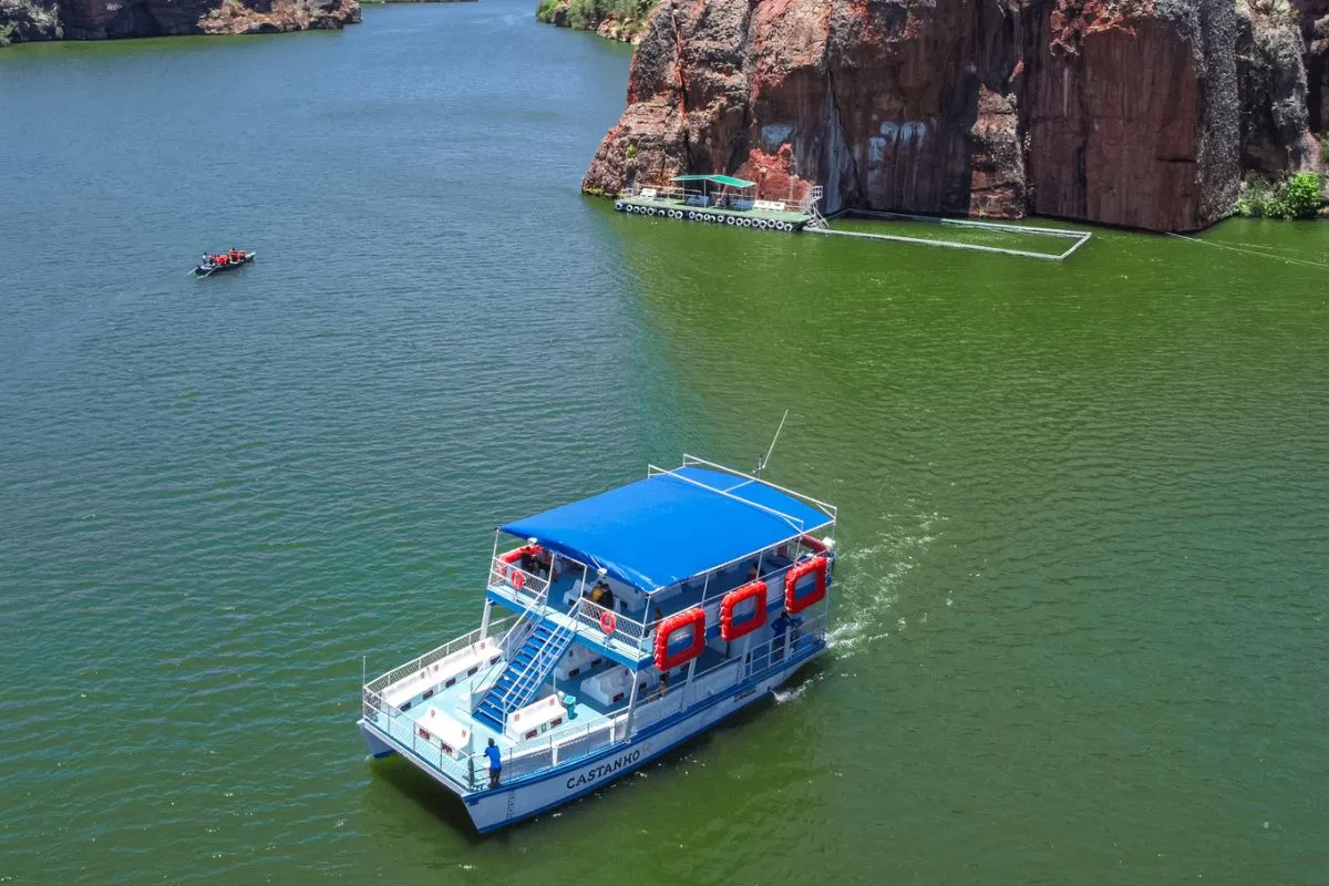 Descubra as pinturas rupestres de Olho D'Água do Casado: uma janela para a pré-história