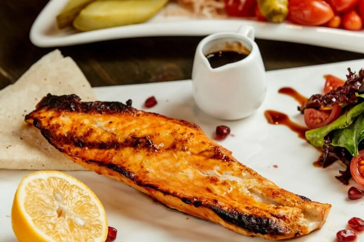 Peixe Surubim feito na brasa é uma iguaria de Piranhas-AL.