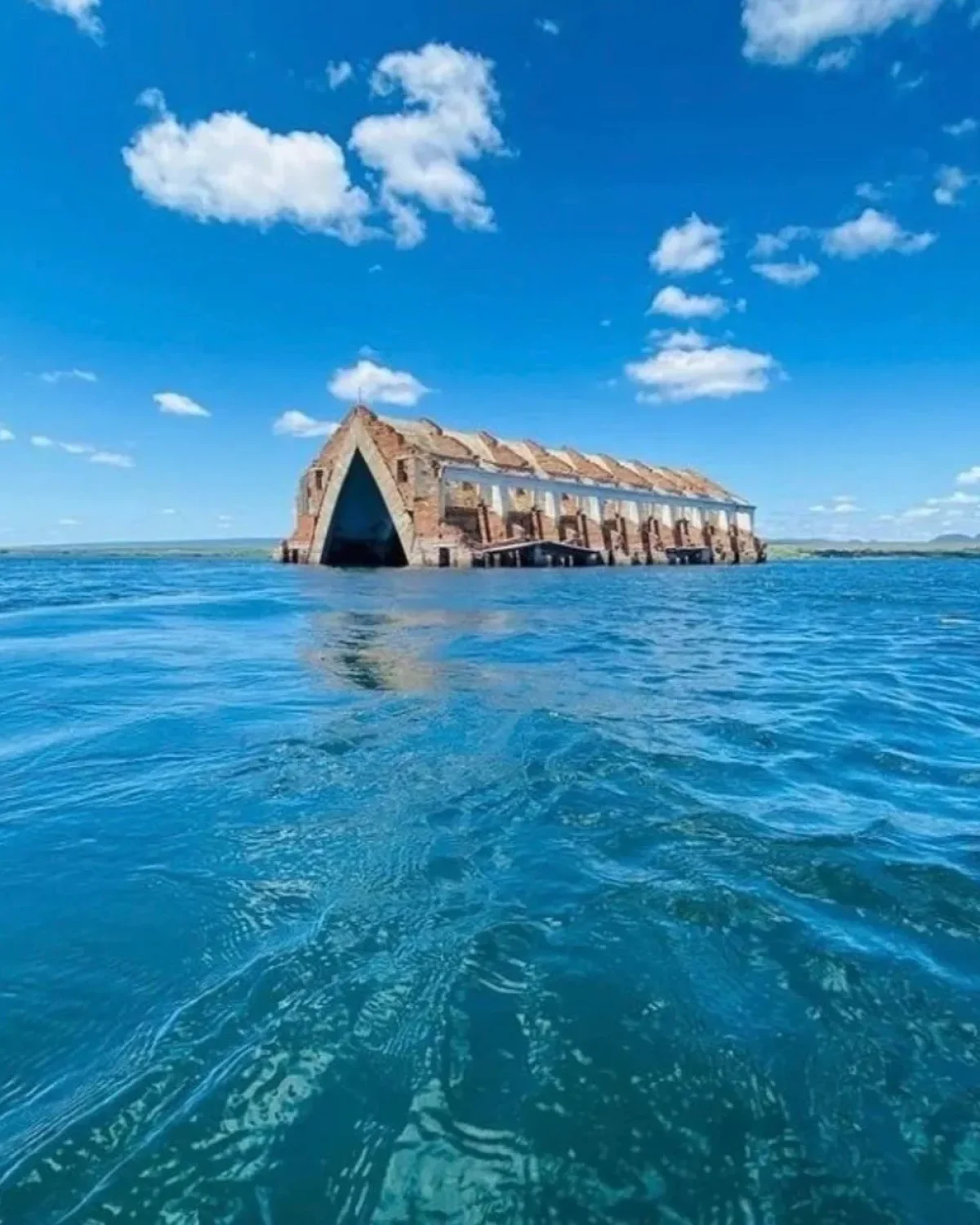 Ilha de Rarrá - Conheça Piranhas 2